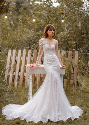 Long Sleeve Beaded Ivory 3D Lace Tulle Wedding Dress